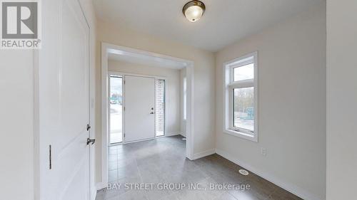 4 Dandara Gate, Vaughan, ON - Indoor Photo Showing Other Room