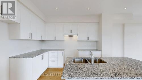 4 Dandara Gate, Vaughan, ON - Indoor Photo Showing Kitchen With Double Sink