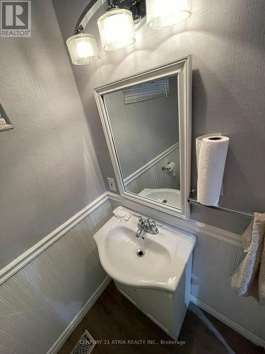 #Bsmt - 97 Shirley Avenue, Barrie, ON - Indoor Photo Showing Bathroom