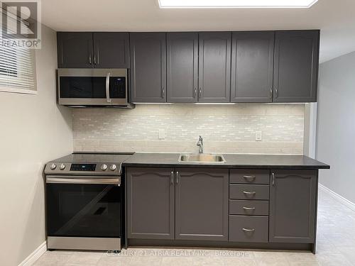 #Bsmt - 97 Shirley Avenue, Barrie, ON - Indoor Photo Showing Kitchen