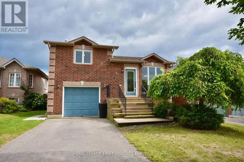 61 Holly Meadow Road, Barrie, ON - Outdoor With Facade