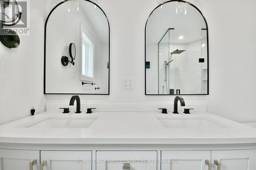 61 Holly Meadow Road, Barrie, ON - Indoor Photo Showing Bathroom