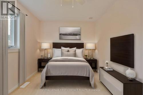 61 Holly Meadow Road, Barrie, ON - Indoor Photo Showing Bedroom