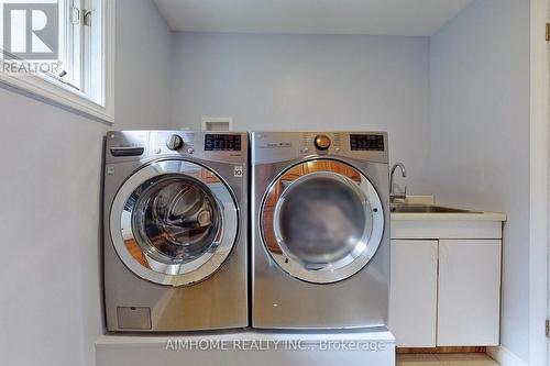 127 Mary Street, Niagara-On-The-Lake, ON - Indoor Photo Showing Laundry Room