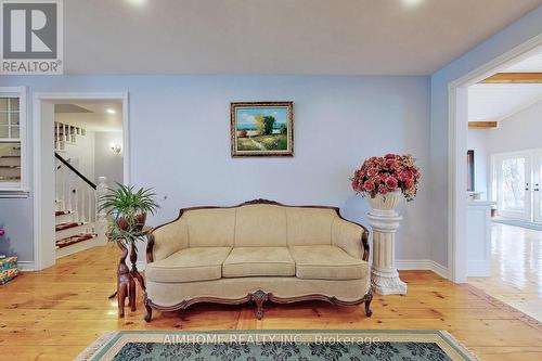 127 Mary Street, Niagara-On-The-Lake, ON - Indoor Photo Showing Living Room