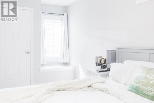 1669 Copeland Circle, Milton, ON - Indoor Photo Showing Bedroom