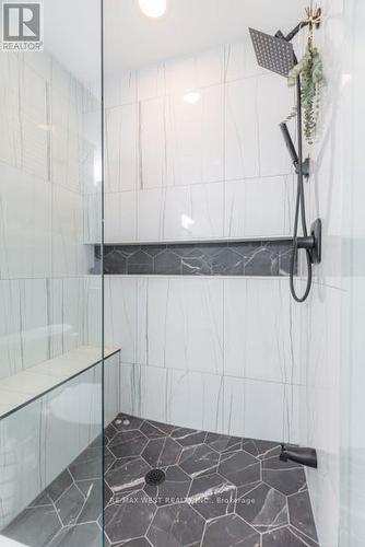 1669 Copeland Circle, Milton, ON - Indoor Photo Showing Bathroom