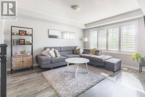 1669 Copeland Circle, Milton, ON - Indoor Photo Showing Living Room