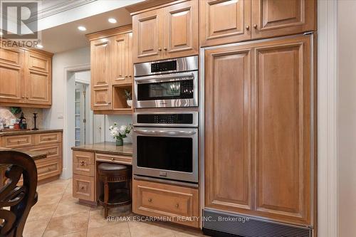 90 Ridge Road W, Grimsby, ON - Indoor Photo Showing Kitchen