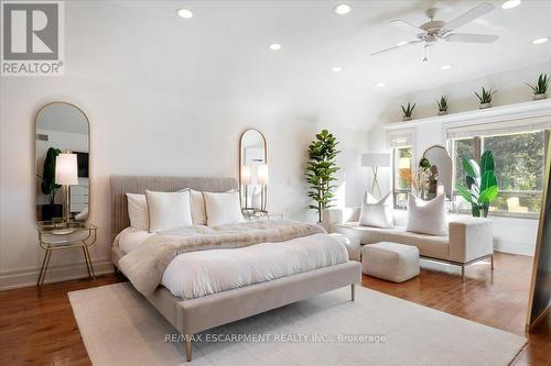 90 Ridge Road W, Grimsby, ON - Indoor Photo Showing Bedroom