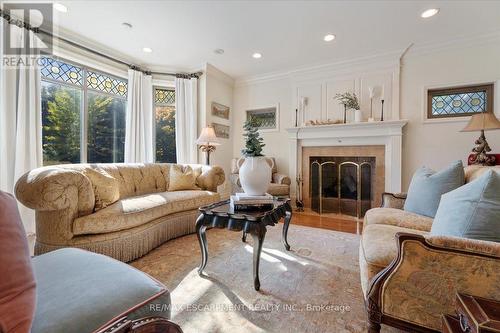 90 Ridge Road W, Grimsby, ON - Indoor Photo Showing Living Room With Fireplace