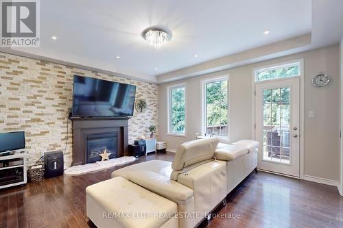 333 Thomas Phillips Drive, Aurora, ON - Indoor Photo Showing Living Room With Fireplace