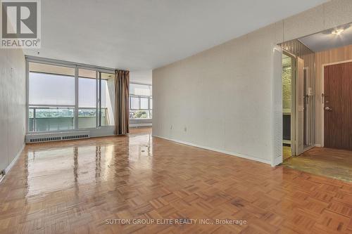 709 - 44 Longbourne Drive, Toronto, ON - Indoor Photo Showing Other Room