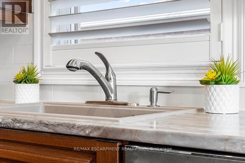 10 Brown Street S, Minto, ON - Indoor Photo Showing Kitchen