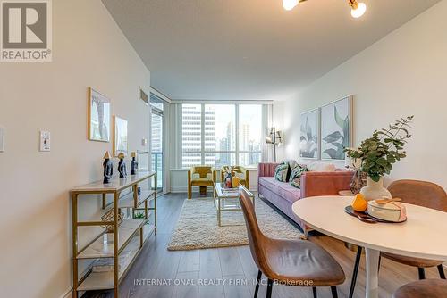 1203 - 15 Greenview Avenue, Toronto, ON - Indoor Photo Showing Dining Room