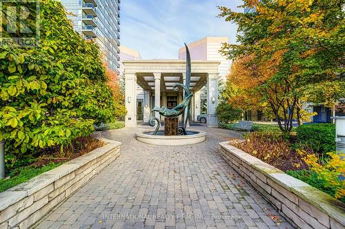 1203 - 15 Greenview Avenue, Toronto, ON - Outdoor