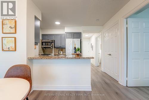 1203 - 15 Greenview Avenue, Toronto, ON - Indoor Photo Showing Kitchen