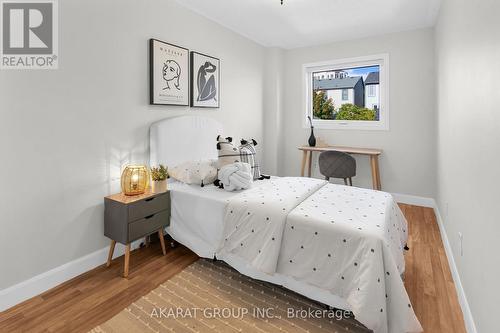 75 Gatwick Drive, Oakville, ON - Indoor Photo Showing Bedroom