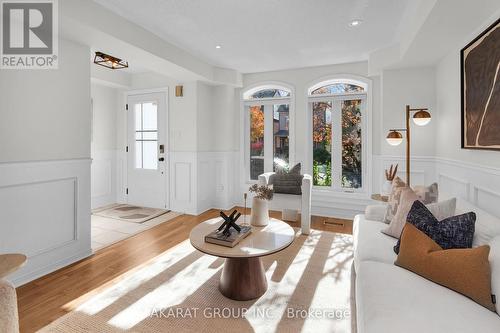 75 Gatwick Drive, Oakville, ON - Indoor Photo Showing Living Room