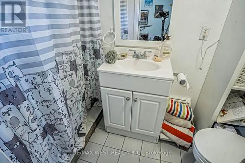 98 Glendale Avenue, Toronto, ON - Indoor Photo Showing Bathroom