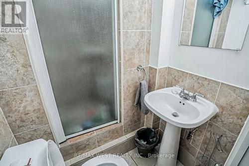 98 Glendale Avenue, Toronto, ON - Indoor Photo Showing Bathroom