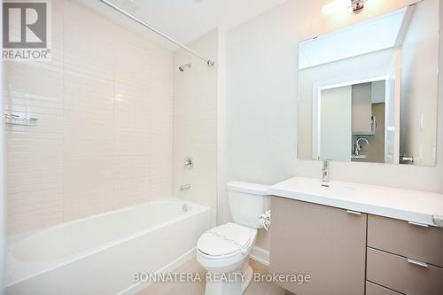 424 - 3220 William Coltson Avenue, Oakville, ON - Indoor Photo Showing Bathroom