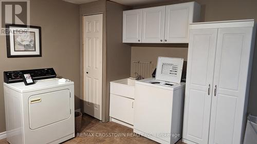 243 Lillian Crescent, Barrie, ON - Indoor Photo Showing Laundry Room