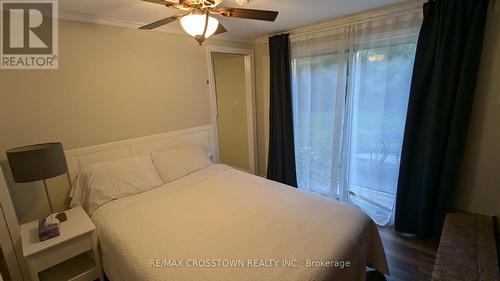 243 Lillian Crescent, Barrie, ON - Indoor Photo Showing Bedroom