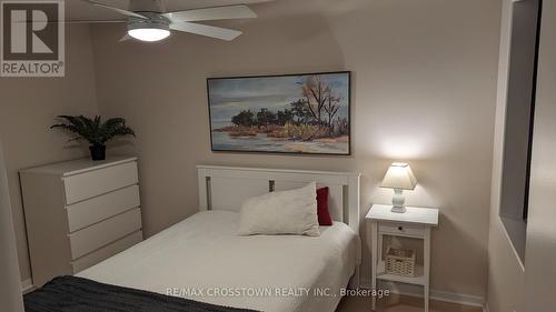 243 Lillian Crescent, Barrie, ON - Indoor Photo Showing Bedroom