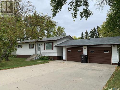 832 Railway Avenue, Bruno, SK - Outdoor