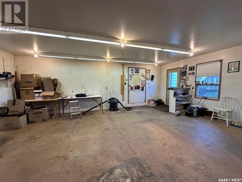 832 Railway Avenue, Bruno, SK - Indoor Photo Showing Garage