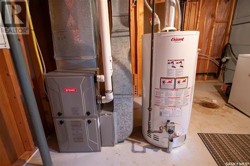 1642 104Th Street, North Battleford, SK - Indoor Photo Showing Basement