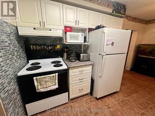 69 Horseley Hill Drive, Toronto (Malvern), ON - Indoor Photo Showing Kitchen