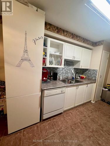 69 Horseley Hill Drive, Toronto (Malvern), ON - Indoor Photo Showing Kitchen