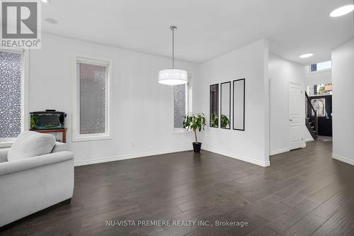 1330 Dyer Crescent, London, ON - Indoor Photo Showing Living Room