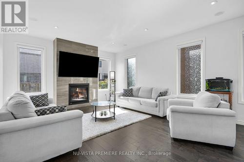 1330 Dyer Crescent, London, ON - Indoor Photo Showing Living Room With Fireplace