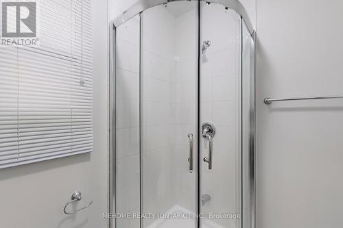 38 Cartier Crescent, Toronto, ON - Indoor Photo Showing Bathroom