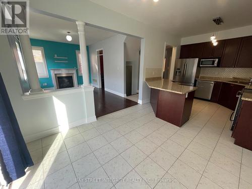 87 Thornlodge Drive, Georgina, ON - Indoor Photo Showing Kitchen