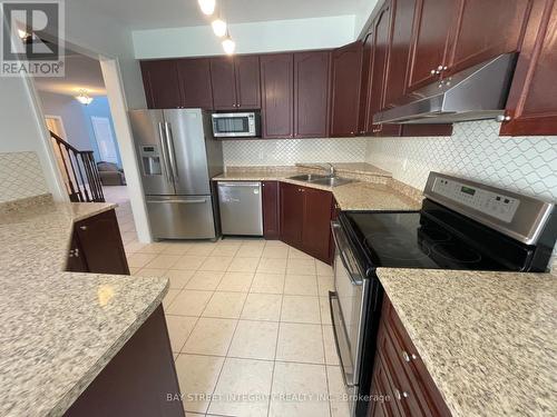 87 Thornlodge Drive, Georgina, ON - Indoor Photo Showing Kitchen With Double Sink