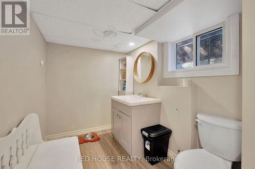 531 Mcewan Avenue E, Windsor, ON - Indoor Photo Showing Bathroom