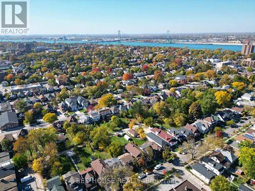 531 Mcewan Avenue E, Windsor, ON - Outdoor With View