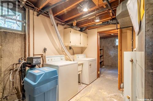 81 Mcnab Crescent, Regina, SK - Indoor Photo Showing Laundry Room