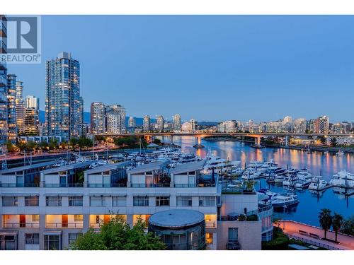 906 1288 Marinaside Crescent, Vancouver, BC 