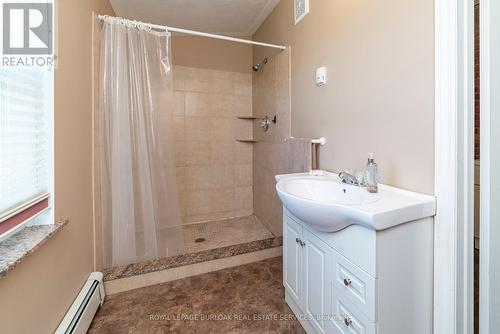 3008 Main Street N, Haldimand, ON - Indoor Photo Showing Bathroom