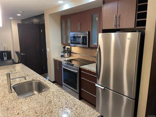 234-1175 Resort Dr, Parksville, BC - Indoor Photo Showing Kitchen