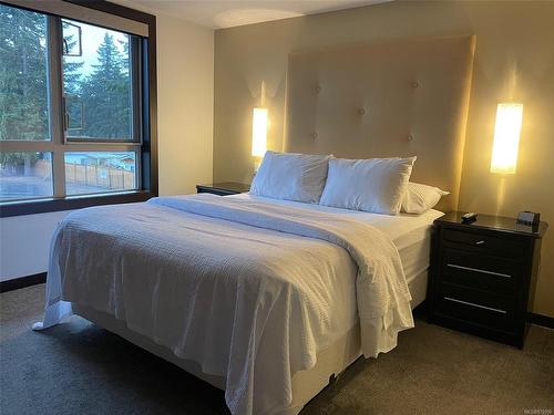 234-1175 Resort Dr, Parksville, BC - Indoor Photo Showing Bedroom