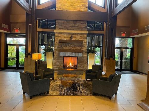 234-1175 Resort Dr, Parksville, BC - Indoor With Fireplace