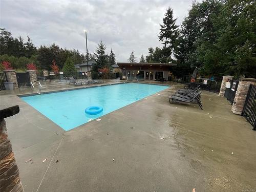 234-1175 Resort Dr, Parksville, BC - Outdoor With In Ground Pool