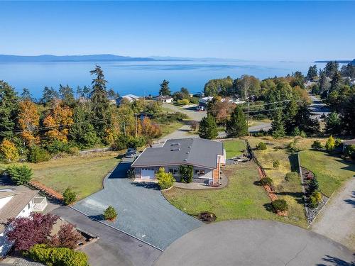 3021 Raymur Pl, Qualicum Beach, BC 