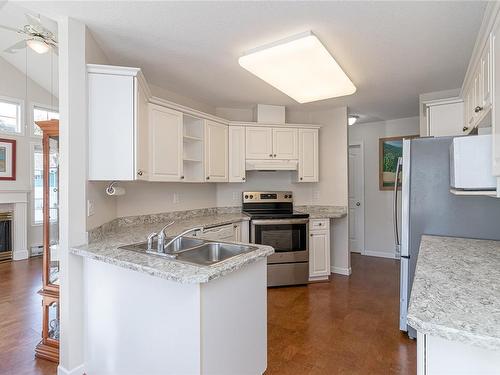 301-245 First St, Duncan, BC - Indoor Photo Showing Kitchen With Double Sink With Upgraded Kitchen